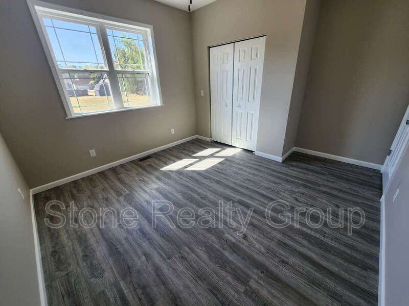 1108 W Ewing St - Photo 6 of 10