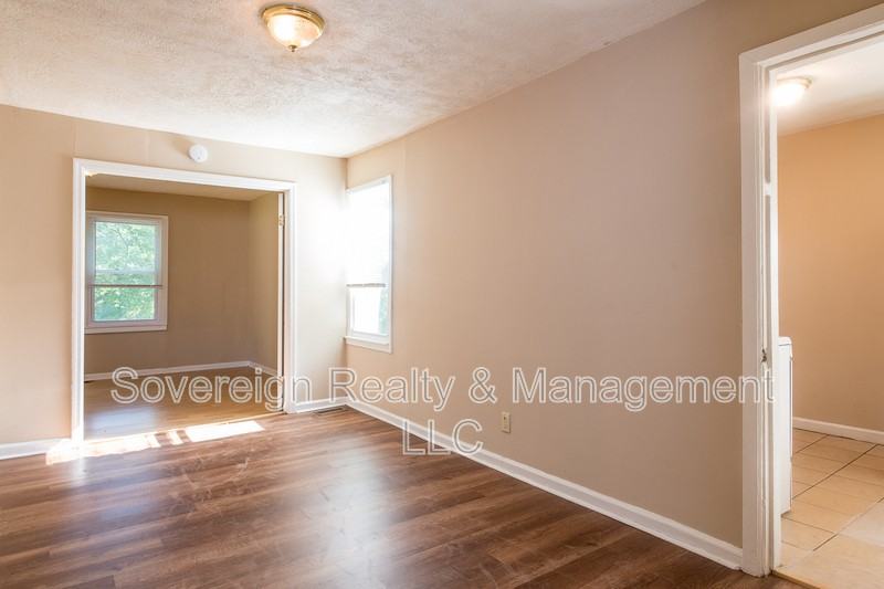 1801 Oakmont Dr Nw - Photo 4 of 20