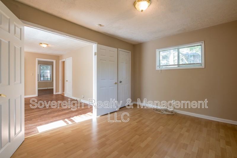 1801 Oakmont Dr Nw - Photo 5 of 20