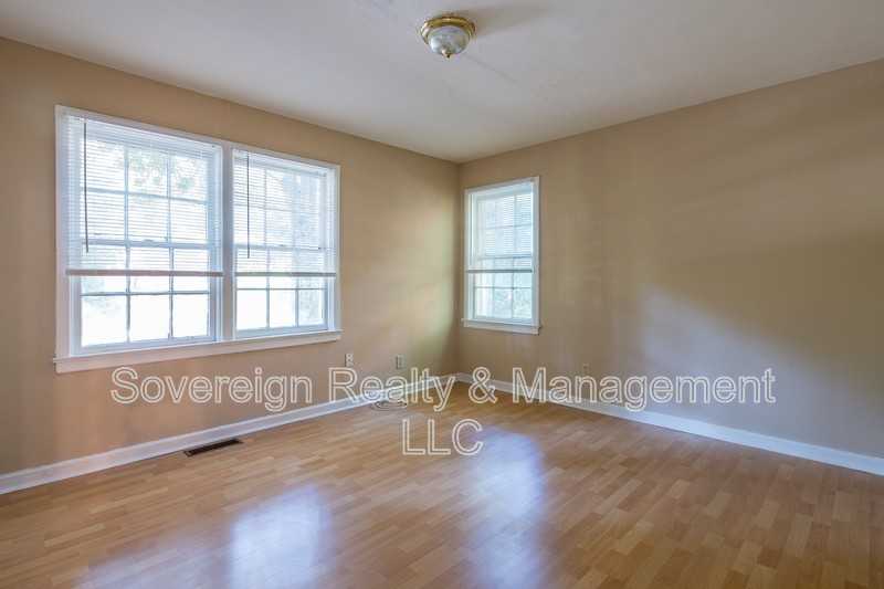 1801 Oakmont Dr Nw - Photo 7 of 20