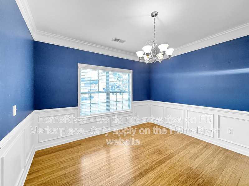 5555 Schellin Dr - Photo 6 of 23