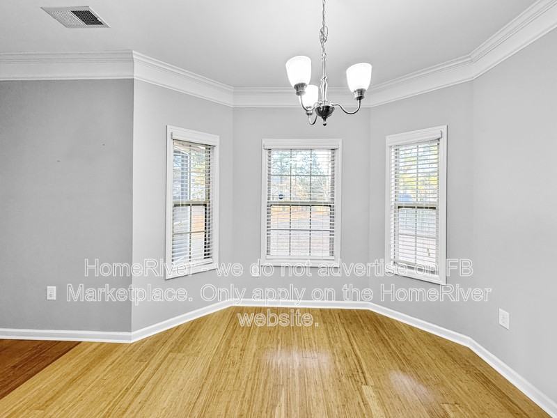 5555 Schellin Dr - Photo 7 of 23