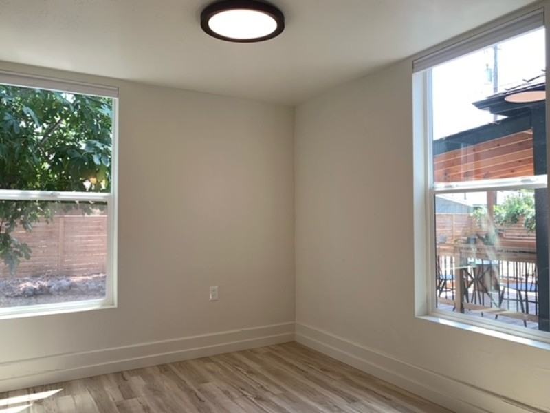 509 Nw C St #3 - Photo 5 of 21