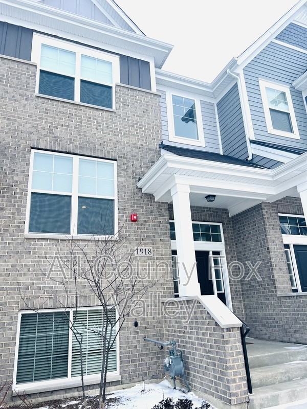 1918 Kingsley Cir - Photo 3 of 20