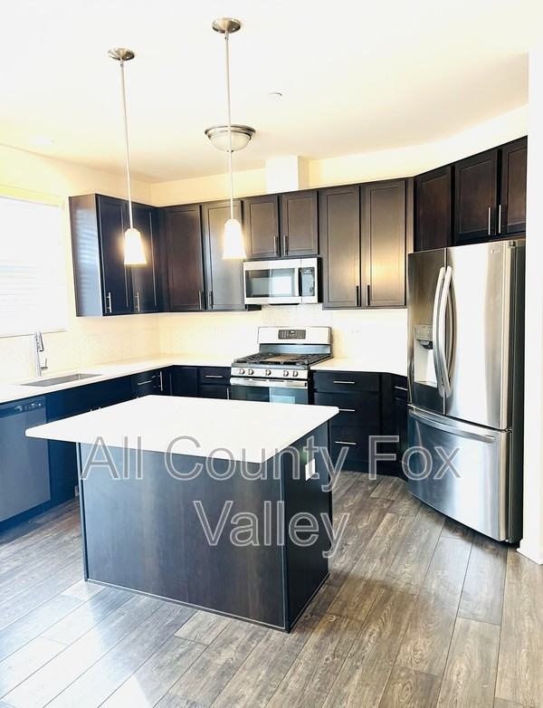 1918 Kingsley Cir - Photo 4 of 20