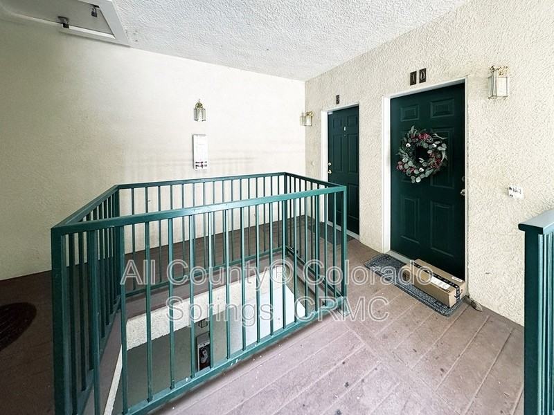 3081 Mandalay Grv #9 - Photo 2 of 21