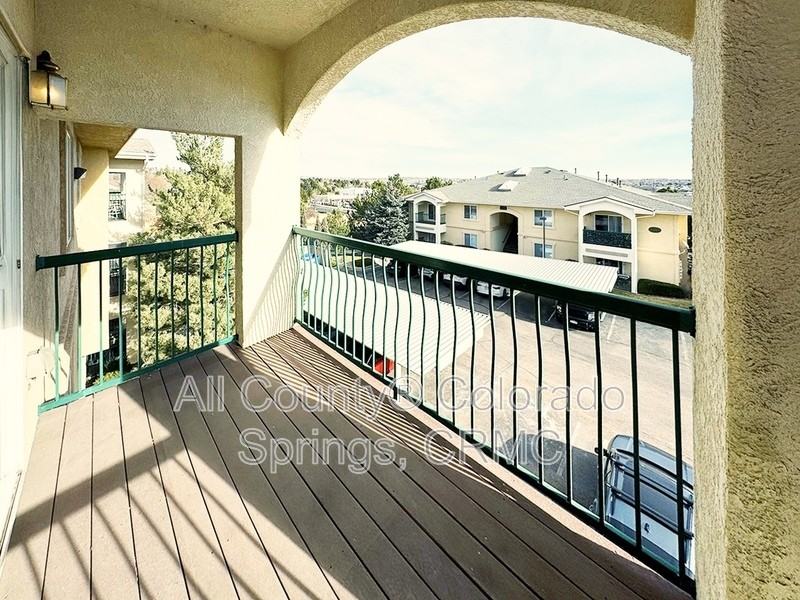 3081 Mandalay Grv #9 - Photo 4 of 21