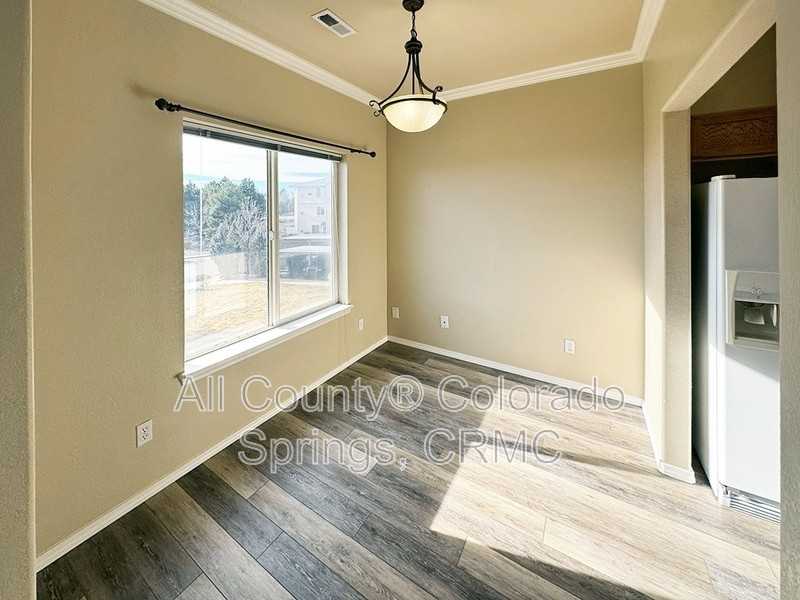 3081 Mandalay Grv #9 - Photo 6 of 21