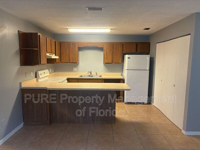 3721 Ne 41st St #B - Photo 7 of 27