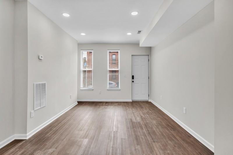 1126 Sargeant St - Photo 6 of 36