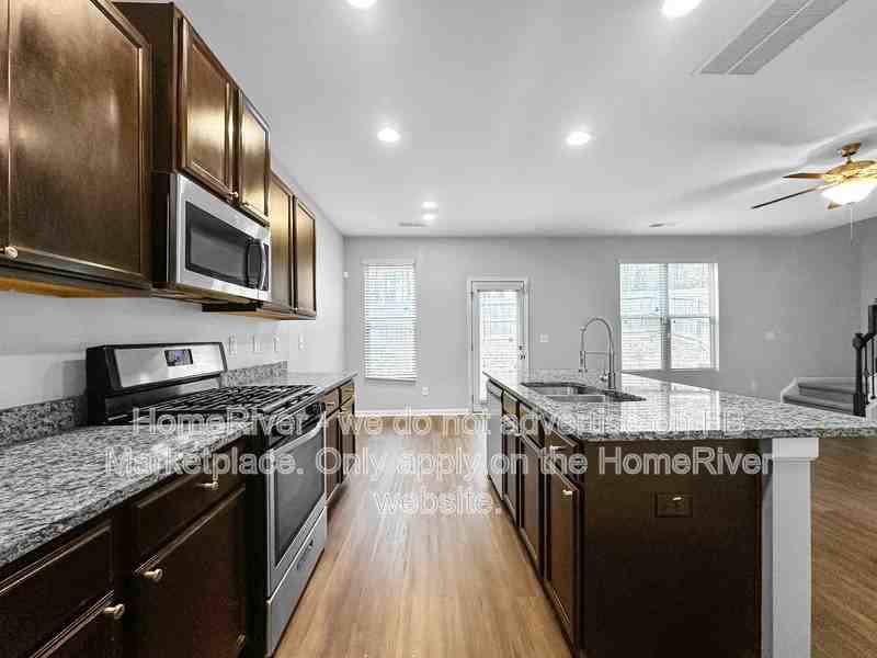 5689 Grande River Rd - Photo 6 of 22