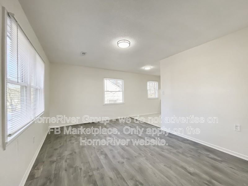 2917 S 51st Ter - Photo 5 of 18