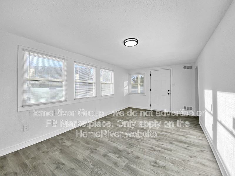 4802 Locust Ave - Photo 3 of 20