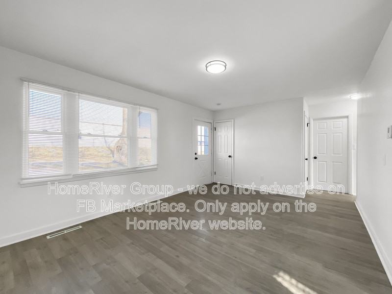 5017 Dodson Ave - Photo 5 of 21