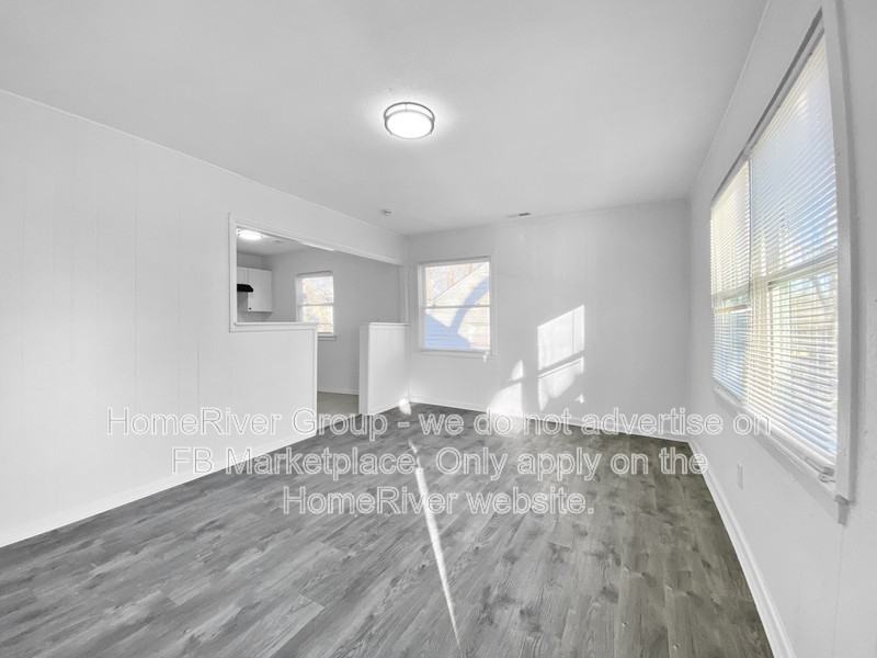 2918 S 51st St - Photo 5 of 20