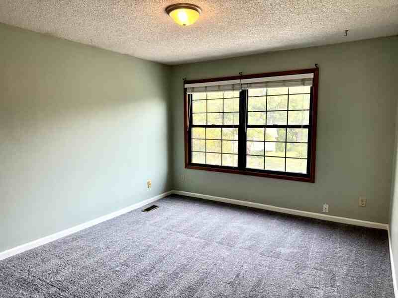 2901 University Dr - Photo 3 of 10