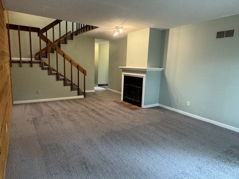 2901 University Dr - Photo 7 of 10