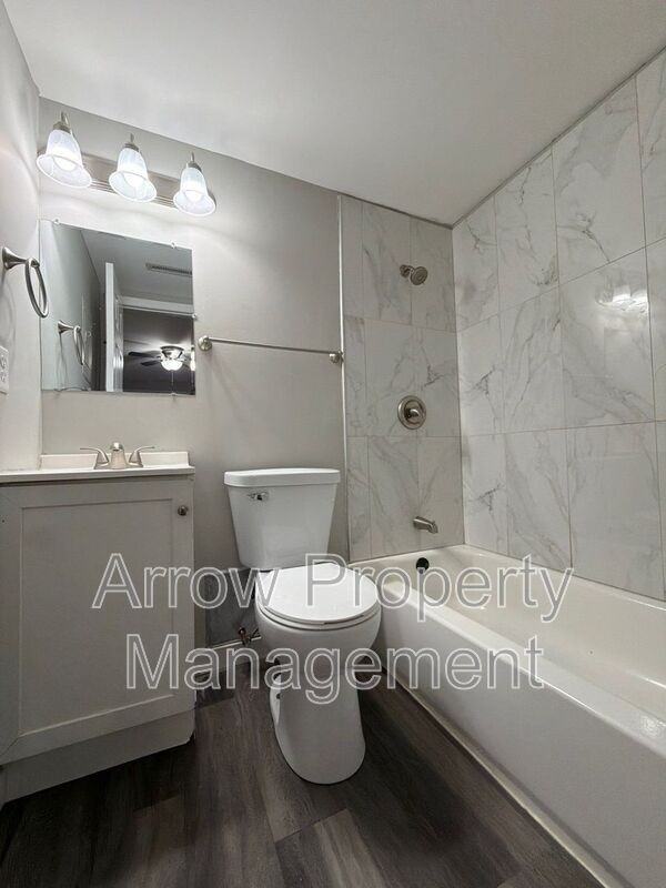 1119 E St #8 - Photo 6 of 9