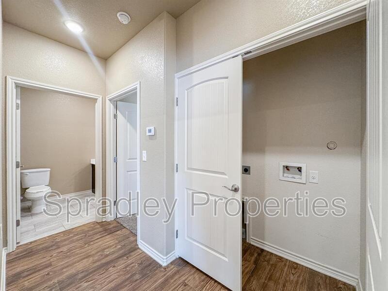 1054 Hibiscus Unit B - Photo 7 of 11