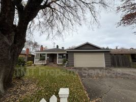 featured image of 2011 Mangrum Ave #DAVID