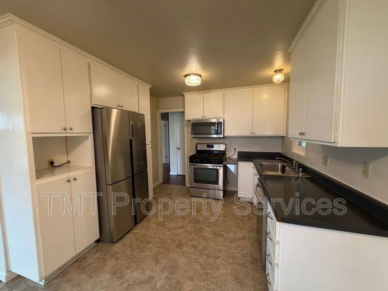 2011 Mangrum Ave - Photo 6 of 22