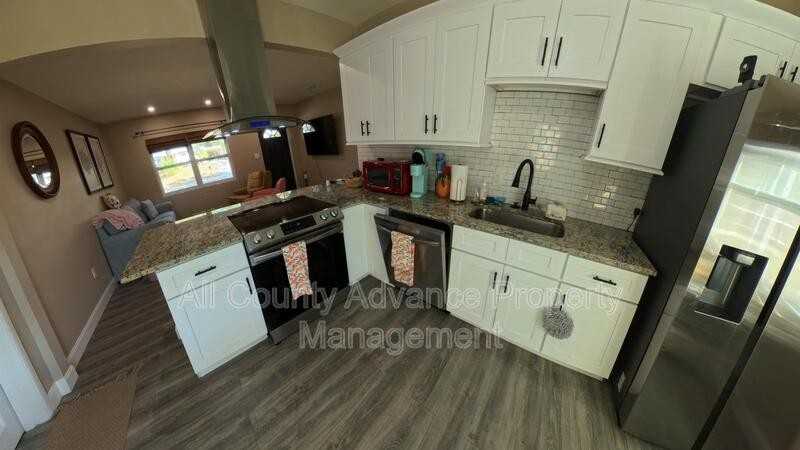 1448 San Mateo Dr - Photo 6 of 20