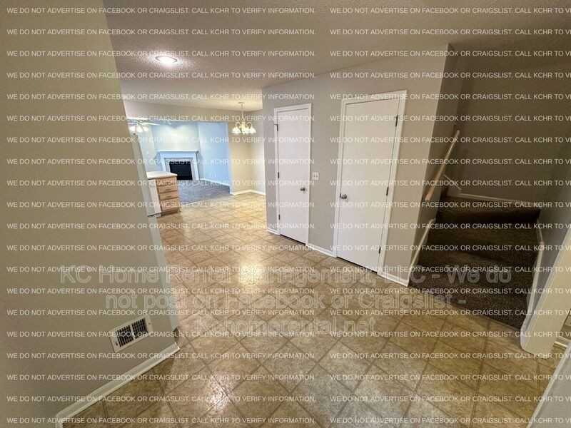 8657 Ne 97th St - Photo 3 of 45