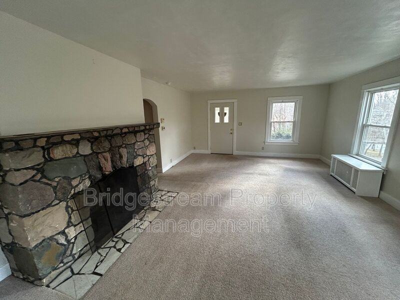 7155 Meeker Rd - Photo 2 of 15