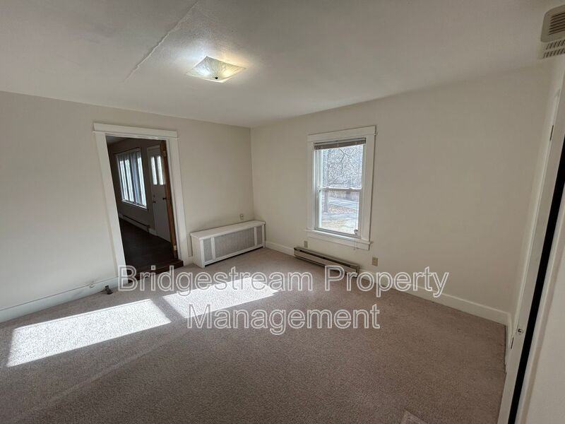 7155 Meeker Rd - Photo 5 of 15