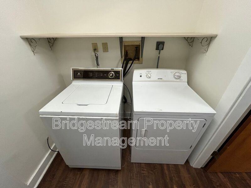 7155 Meeker Rd - Photo 7 of 15