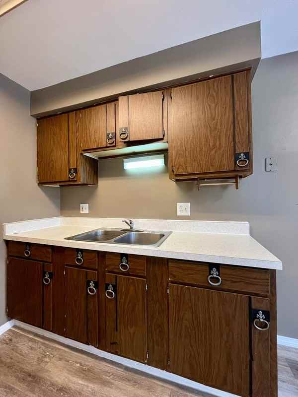 939 James St #8 - Photo 6 of 12