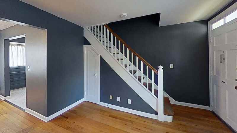 441 Cold Spring Ave - Photo 4 of 7