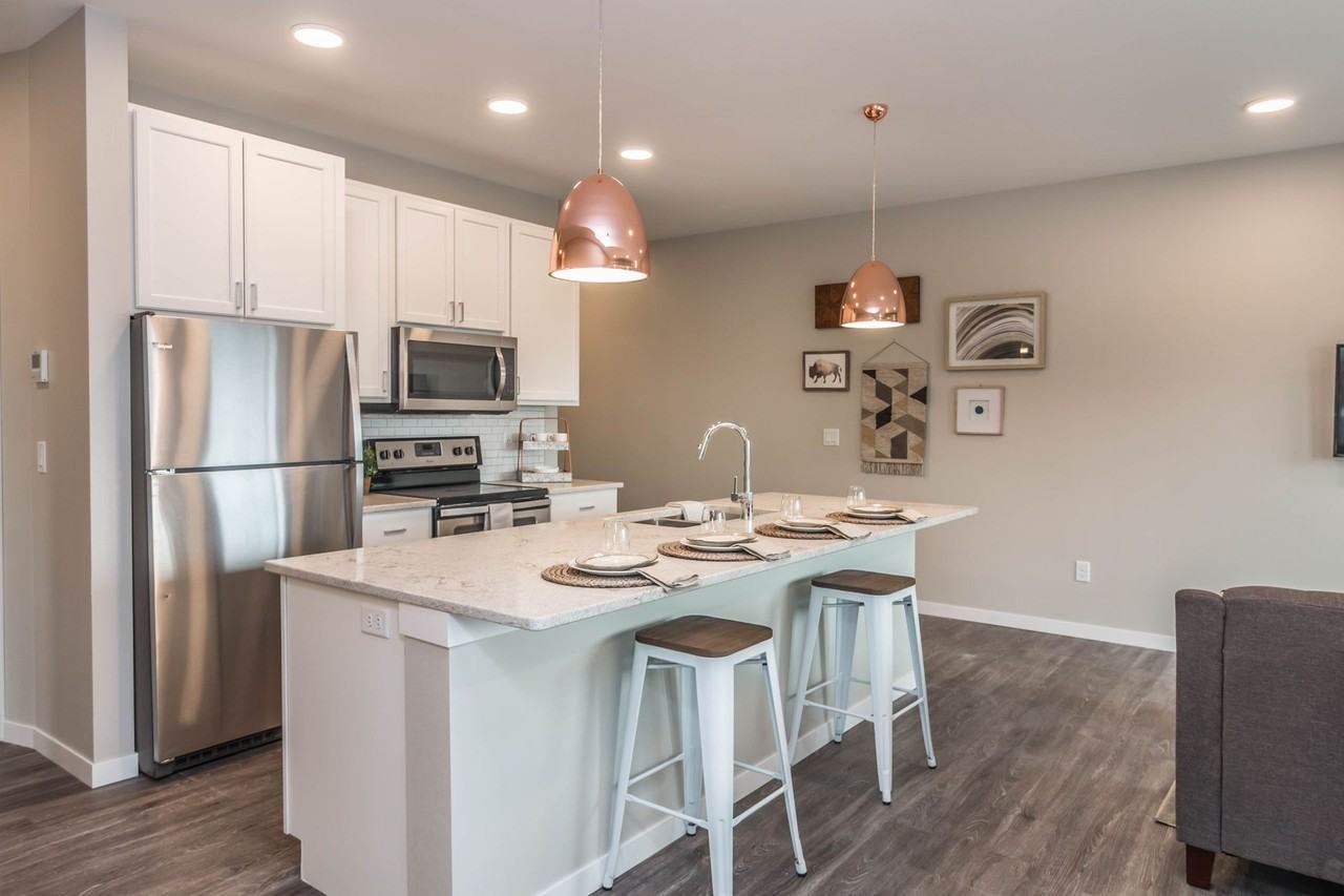 300Lime - Photo 2 of 50