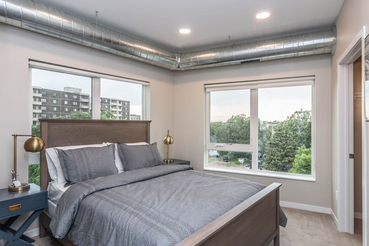 300Lime - Photo 5 of 50