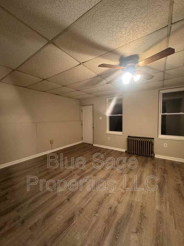 3418 W 3rd St - Photo 4 of 31