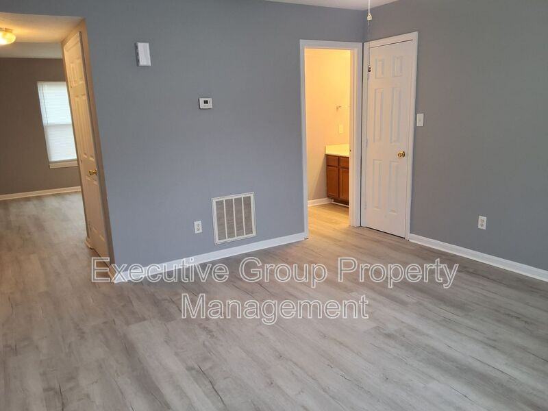 1115 - Photo 3 of 18