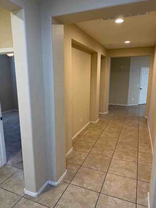 2764 E Cherry Hill Dr - Photo 4 of 25