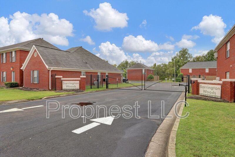 840 Barrington Woods Cv - Photo 4 of 30