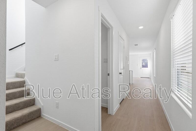 12157 Steeplechase Dr - Photo 3 of 16