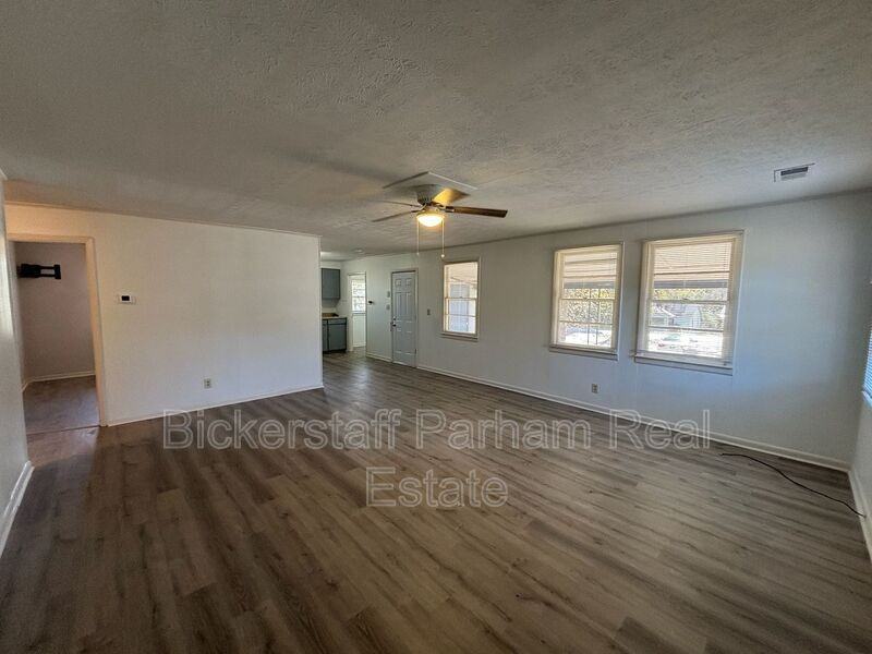 231 17th Ave S - Photo 4 of 13