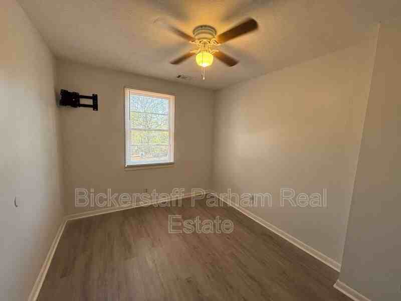 231 17th Ave S - Photo 7 of 13