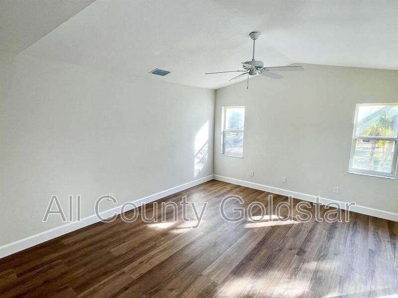 2485 Traverse Ave - Photo 6 of 24