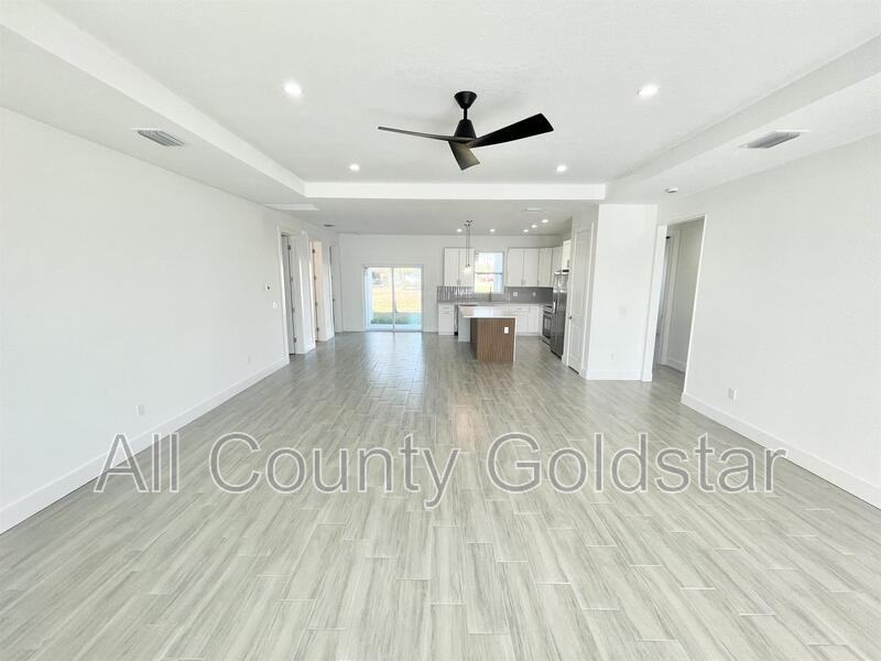 4661 Fairlane Dr - Photo 3 of 23