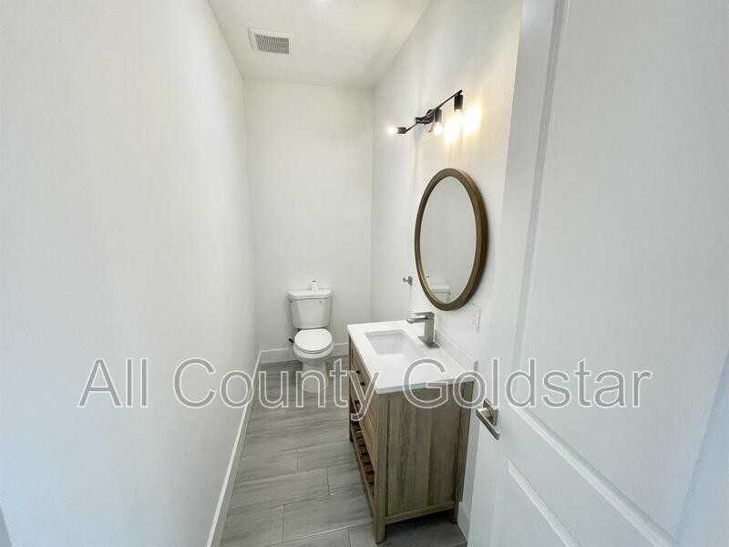 4661 Fairlane Dr - Photo 7 of 23