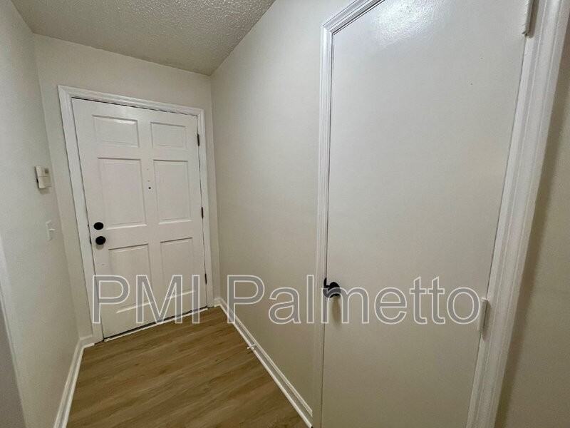 300 Quincannon Rd - Photo 5 of 29