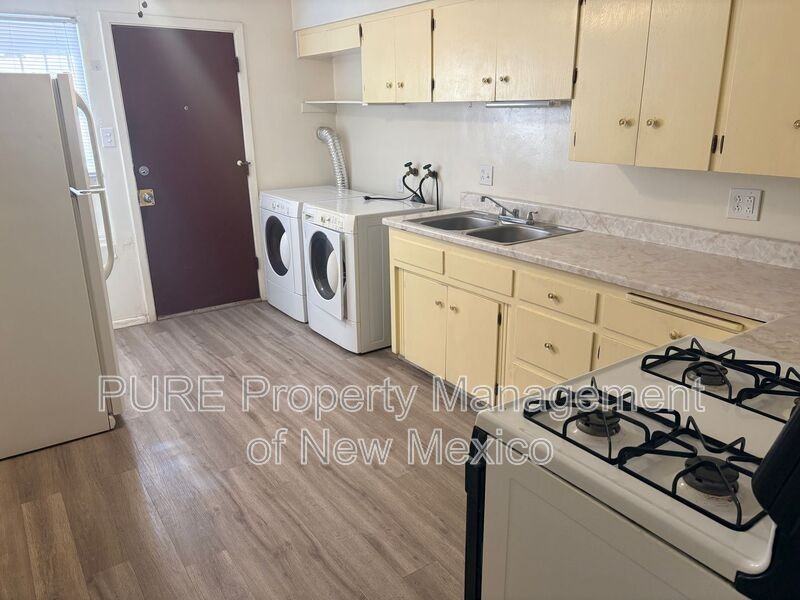 945 Louisiana Blvd Se #C - Photo 6 of 22