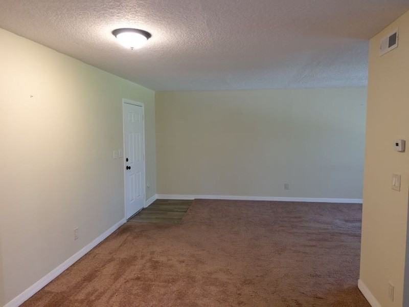 1050 Wayne Ave #14 - Photo 3 of 11