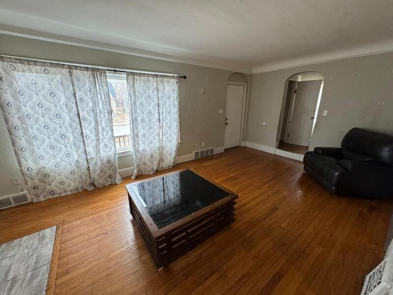 14088 Roselawn St - Photo 5 of 13