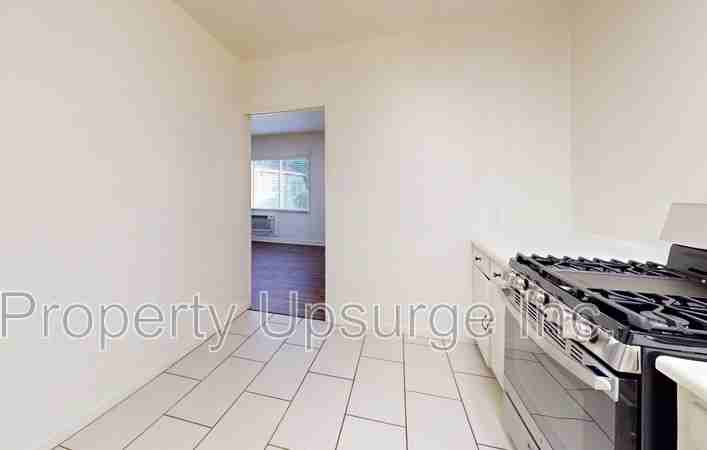 640 Bird St - Photo 3 of 10