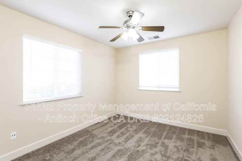 5208 Rainwood Way - Photo 4 of 20